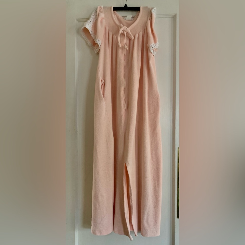 Vintage JC Penney Misses Robe Small Peach Terrycloth Lace Zipper Slit**